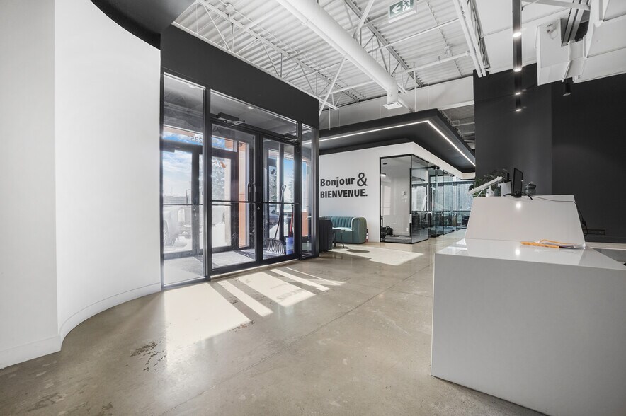 More Photos Of 2351 Boul Fernand-Lafontaine, Longueuil Manufacturing For Sale