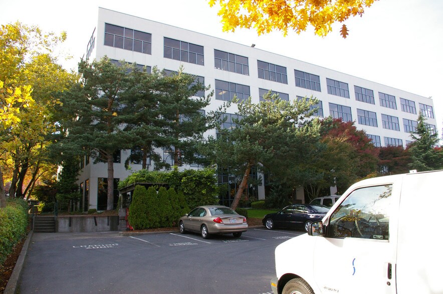 More Photos Of 5100 S Macadam Ave, Portland Office For Lease