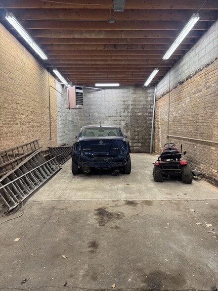 More Photos Of 9540 S Vincennes Ave, Chicago Auto Repair For Sale