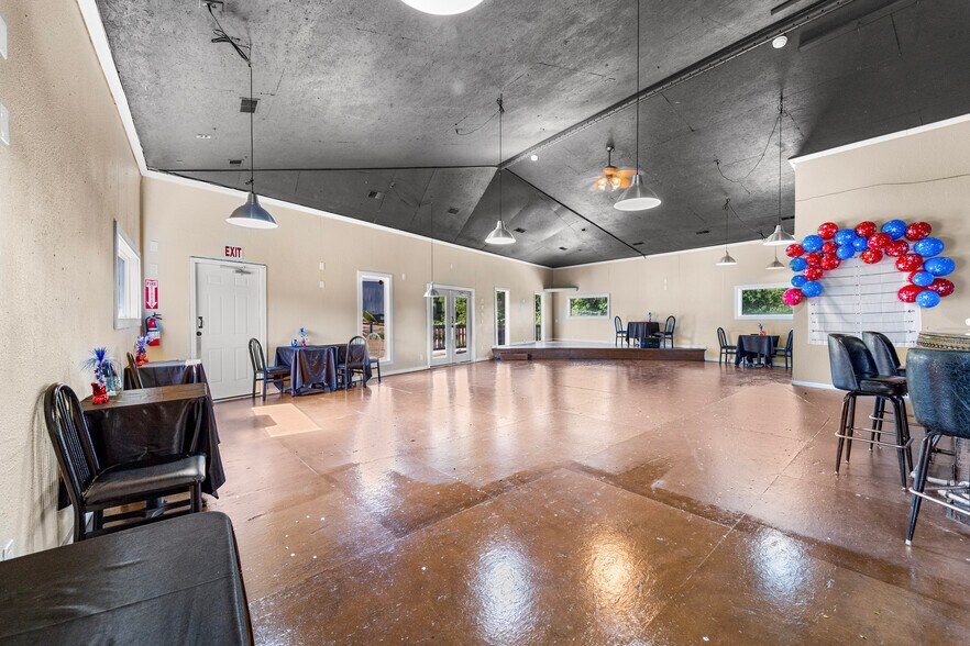 More Photos Of 473 Highway W, Eldon Storefront Retail Residential For Sale