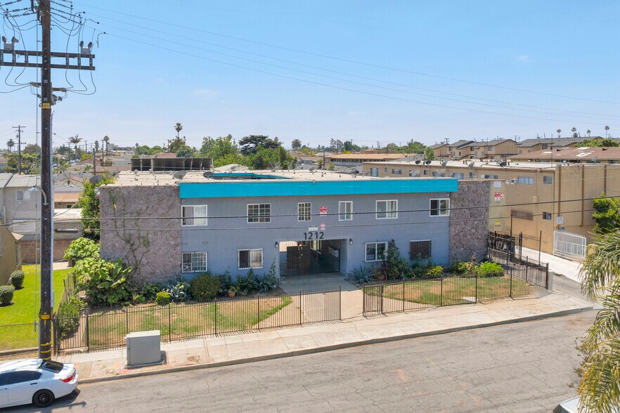 More Photos Of 1212 W 107th St, Los Angeles Apartments For Sale