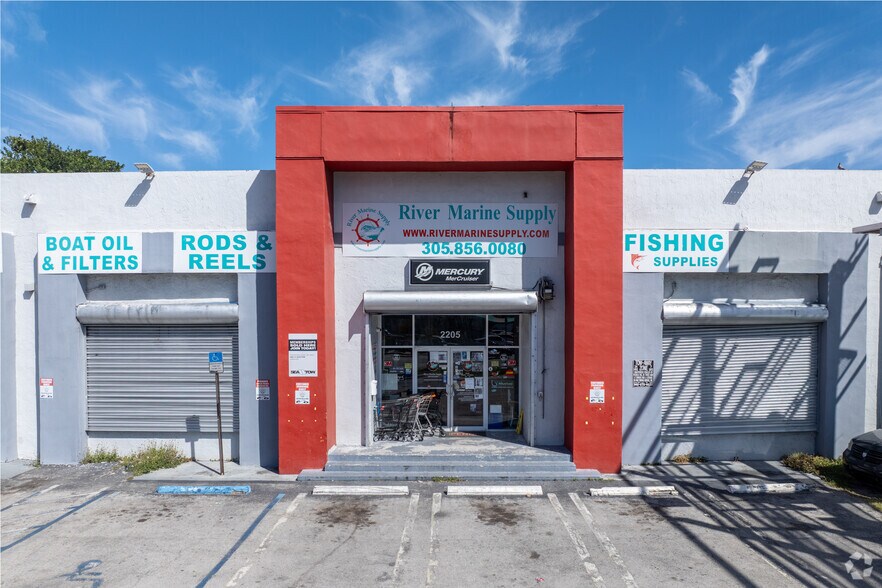 More Photos Of 2205 NW 20th St, Miami Freestanding For Lease