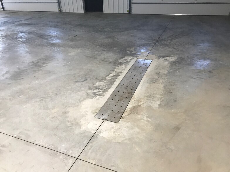 More Photos Of 6881 10th Ave SW, Rochester Warehouse For Lease
