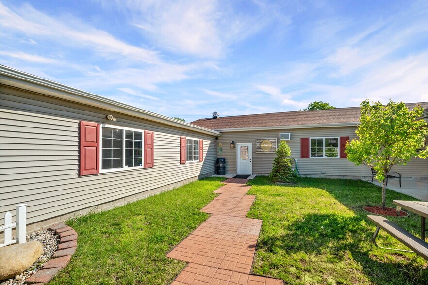 More Photos Of 12150 N US Highway 421, Monticello General Retail For Sale