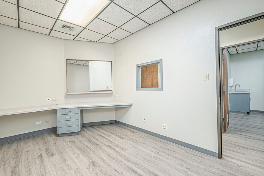 More Photos Of 2407 W Louisiana Ave, Midland Medical For Lease