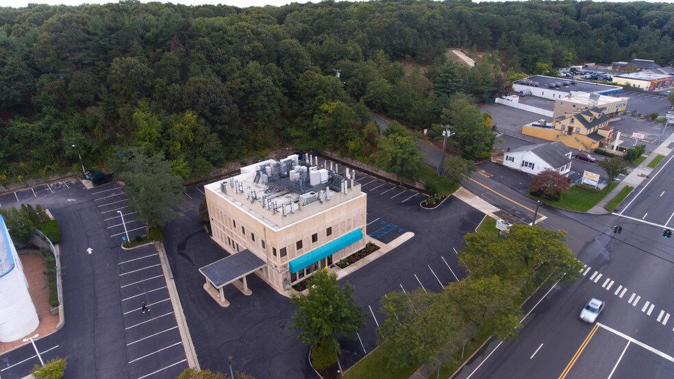 More Photos Of 996 W Jericho Tpke, Smithtown Office For Lease