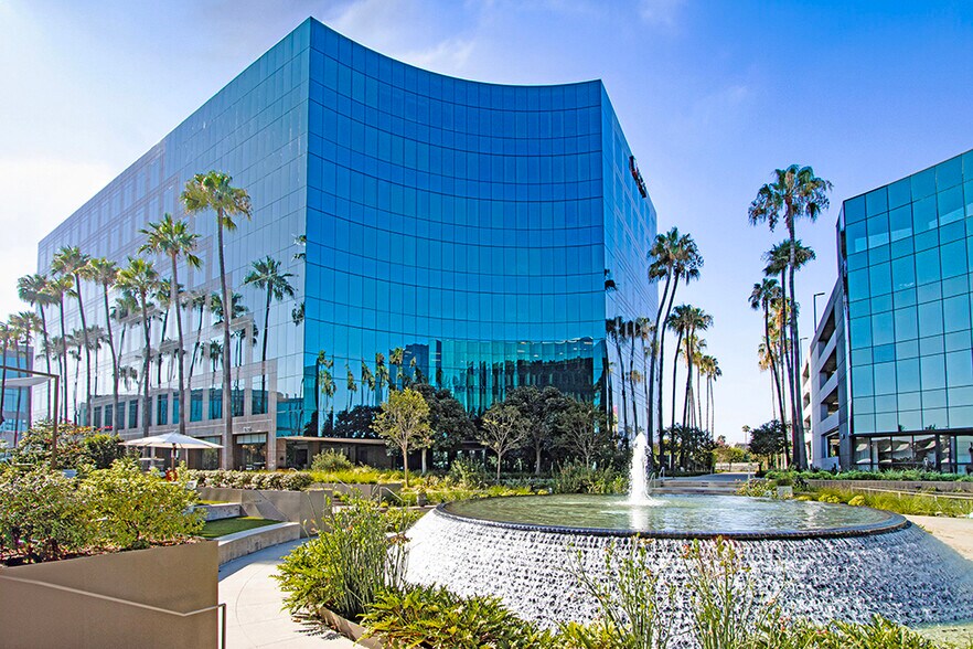 More Photos Of 3780 Kilroy Airport Way, Long Beach Coworking Space