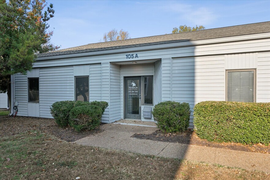 More Photos Of 732 Thimble Shoals Blvd, Newport News Office For Sale