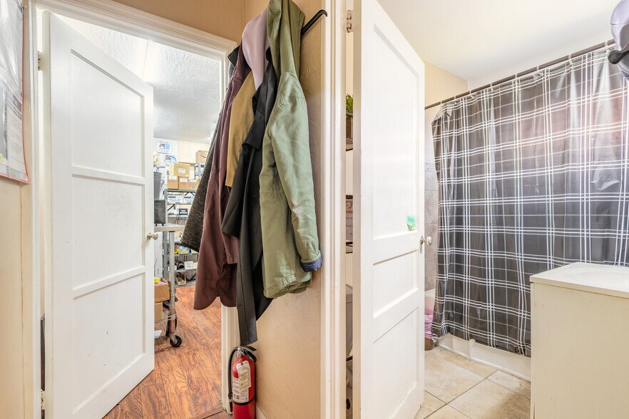 More Photos Of 1841 S Ridgewood Ave, Daytona Beach Freestanding For Sale