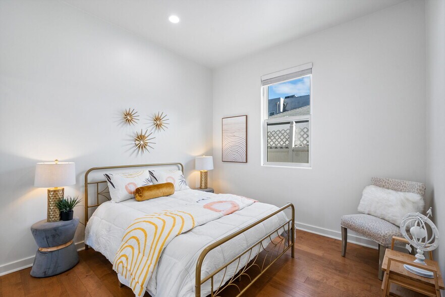 More Photos Of 3718 S Barrington Ave, Los Angeles Rehabilitation Center For Lease