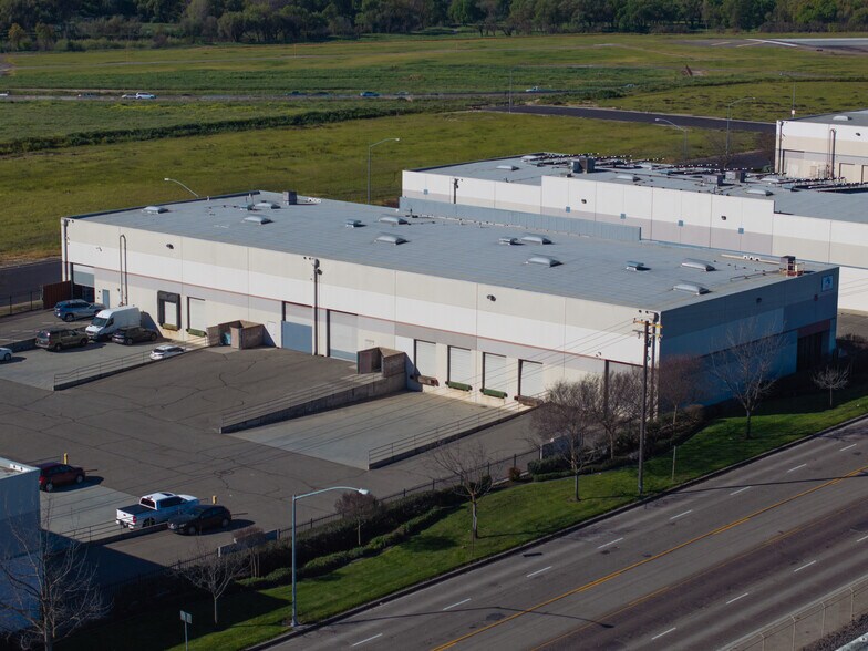 More Photos Of 3109 Del Este Pky, Modesto Distribution For Lease