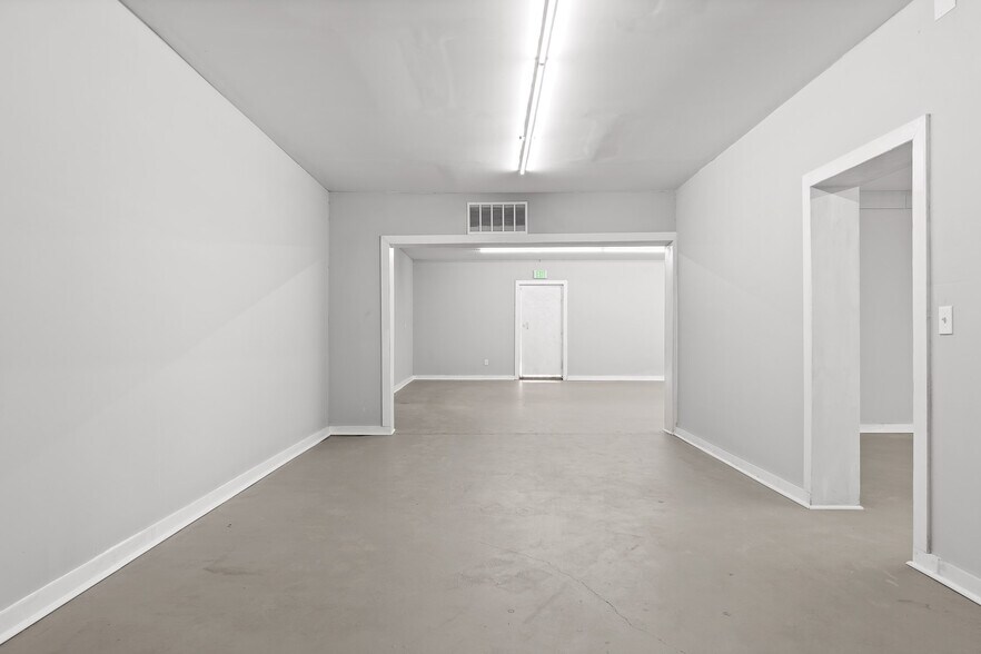 More Photos Of 734 Ashland Ter, Chattanooga Storefront Retail Office For Sale