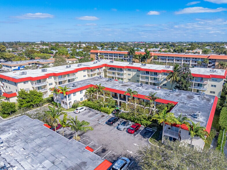 More Photos Of 5971 NW 17th Pl, Sunrise Apartments For Sale