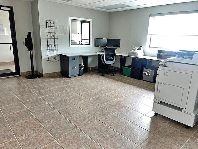More Photos Of 687 S Taft Ave, Mason City Freestanding For Lease