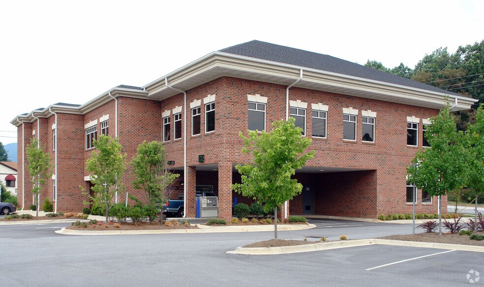 More Photos Of 1985 Hendersonville Rd, Asheville Office For Lease