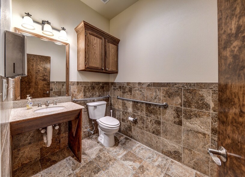 More Photos Of 1001 Long Prairie Rd, Flower Mound Medical For Sale