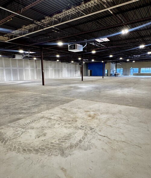 More Photos Of 350 Oakdale Rd, Toronto Manufacturing For Lease