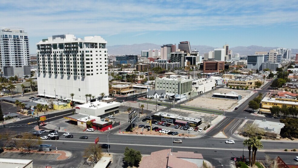 More Photos Of 921 S Las Vegas Blvd, Las Vegas Office For Sale