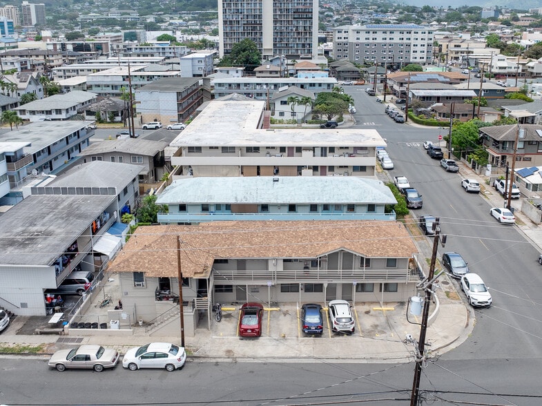 More Photos Of 2128 Date St, Honolulu Apartments For Sale