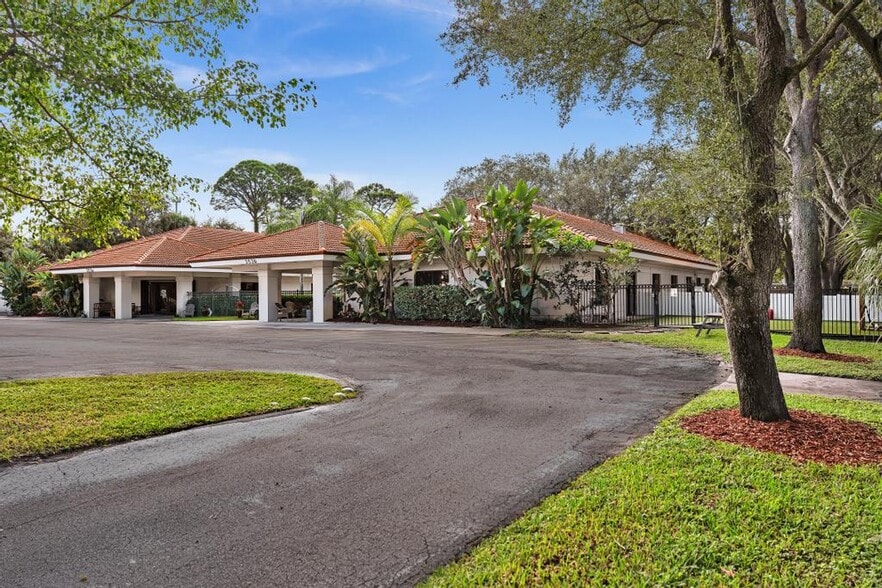 More Photos Of 353 Hiatt Dr, Palm Beach Gardens Schools For Sale