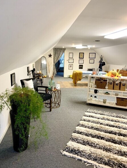 More Photos Of 202 Main St, Hellertown Office For Lease