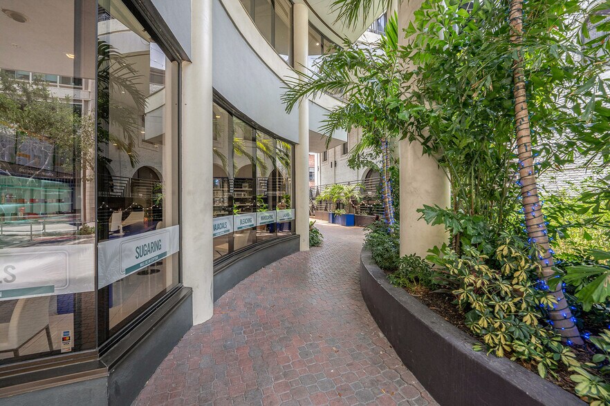 More Photos Of 240 1st Ave S, Saint Petersburg Loft Creative Space For Sale