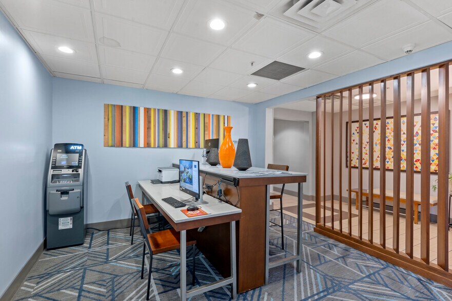 More Photos Of 8405 E 102nd St S, Tulsa Hotel For Sale