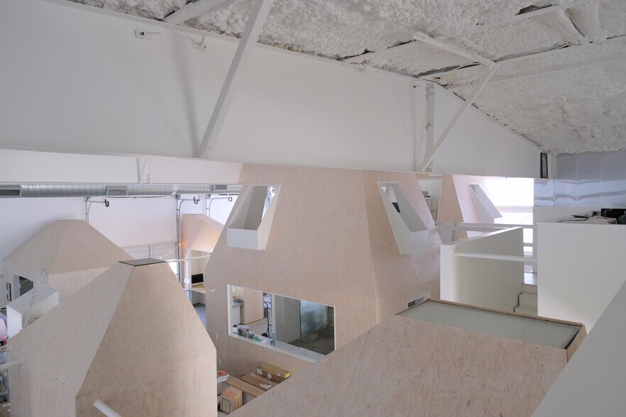 Primary Photo Of 828 Airport Blvd, Austin Warehouse For Lease