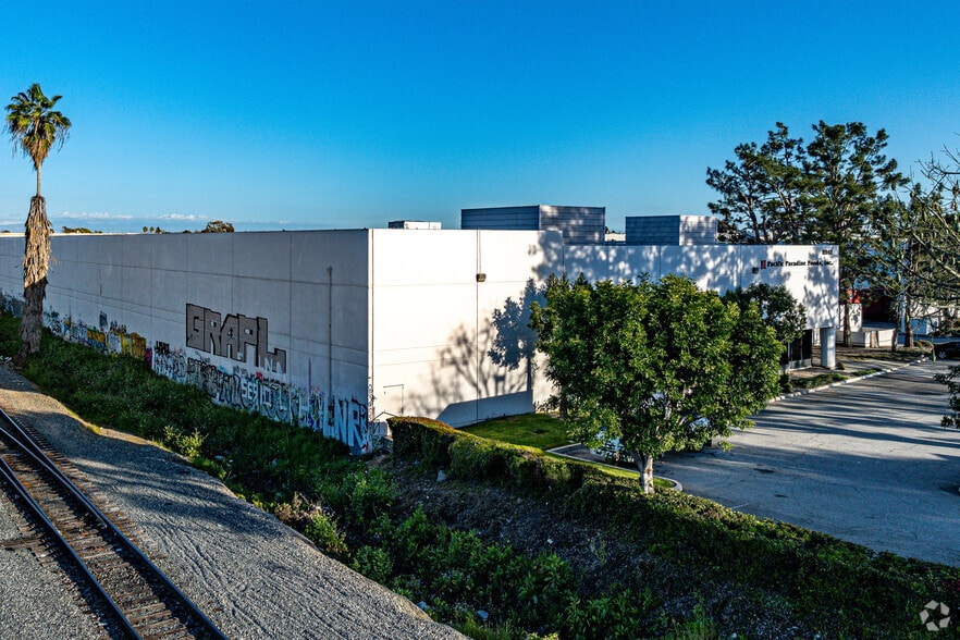 More Photos Of 8940 Sorensen Ave, Santa Fe Springs Warehouse For Lease