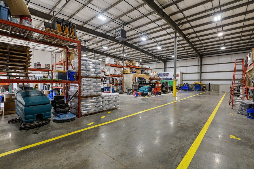 More Photos Of 10000 Miller Dr, Galesburg Service For Lease