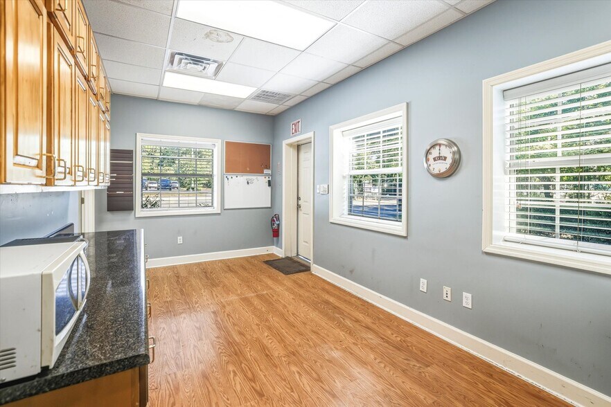 More Photos Of 4447 Entrepot Blvd, Tallahassee Refrigeration Cold Storage For Sale