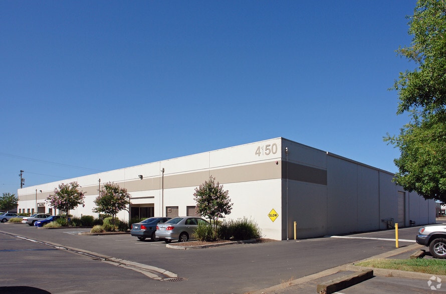 More Photos Of 4150 Florin Perkins Rd, Sacramento Warehouse For Sale