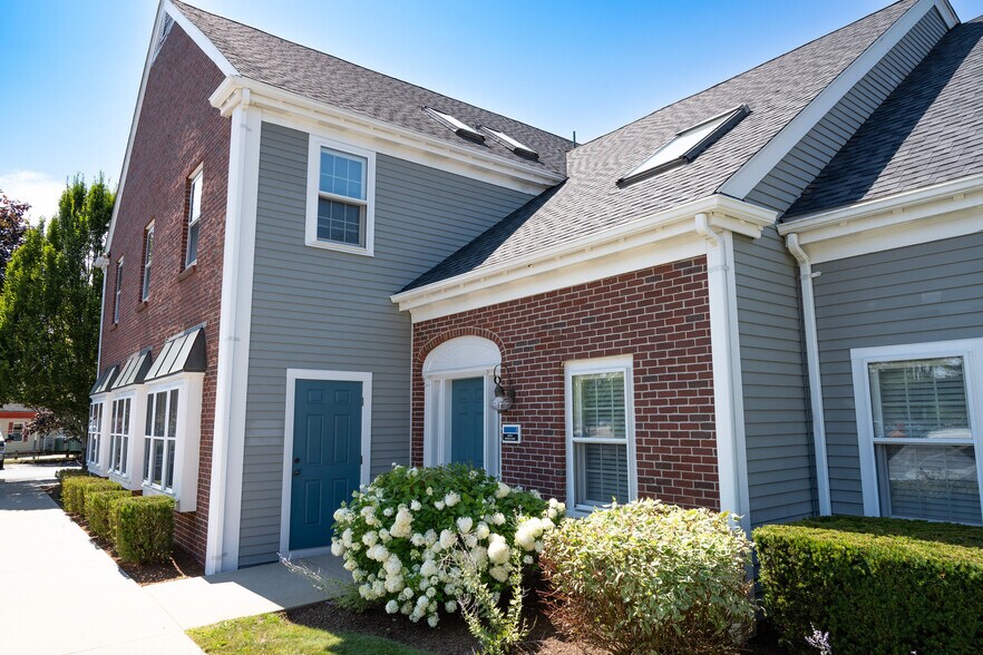 More Photos Of 475 School St, Marshfield Medical For Lease