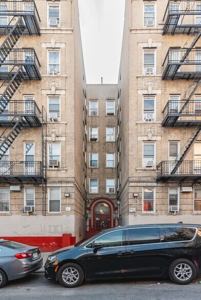 More Photos Of 550 W 180th St, New York Apartments For Sale