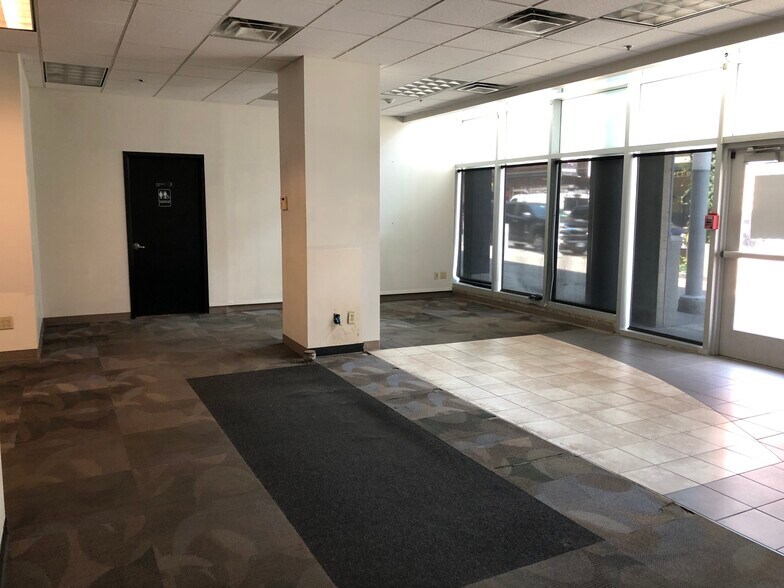 More Photos Of 51 S Pearl St, Albany Sports And Entertainment For Lease