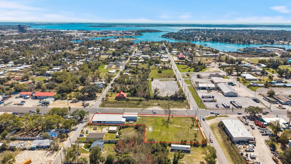 More Photos Of 2135 E 5th St, Panama City Auto Repair For Sale