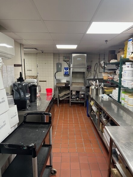 More Photos Of 1645-1659 Third Ave, New York Office For Lease