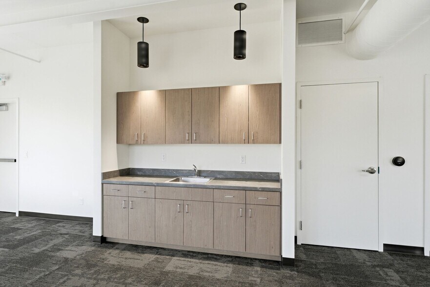 More Photos Of Phase One Unit #6, 1922 US-40 Hwy, Heber City Light Distribution For Sale