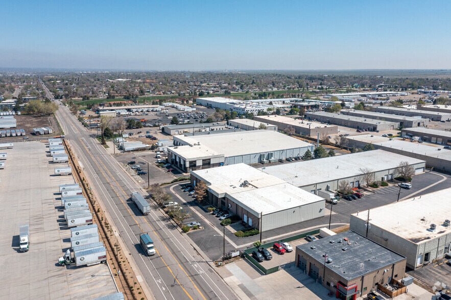 More Photos Of 5720 Holly St, Commerce City Manufacturing For Lease