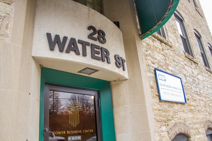 More Photos Of 28 S Water St, Batavia Office For Lease