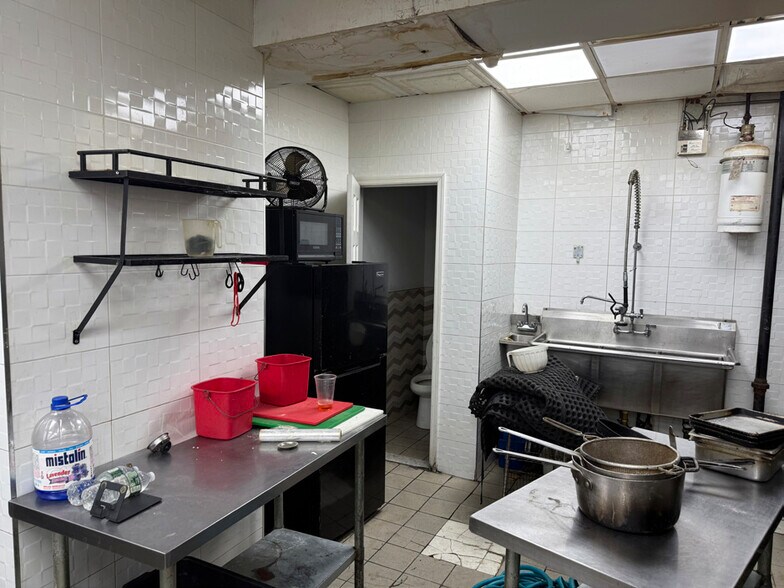 More Photos Of 2 W 125th St, New York Storefront Retail Residential For Lease