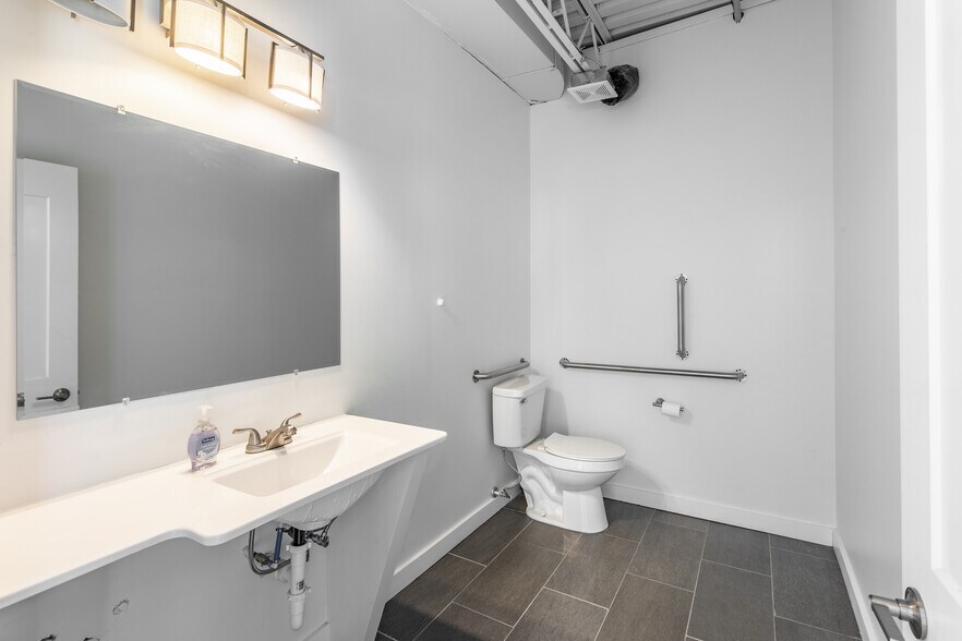 More Photos Of 800 Hilton Rd, Ferndale Loft Creative Space For Lease