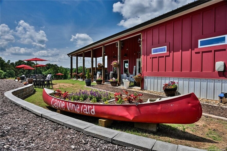 More Photos Of 119 Inland Dr, Talking Rock Winery Vineyard For Sale