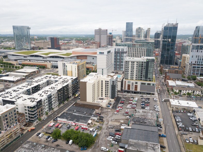 More Photos Of 516 5th Ave S, Nashville Freestanding For Sale