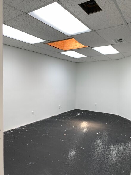 More Photos Of 14200-14238 SW 136th St, Miami Light Manufacturing For Lease