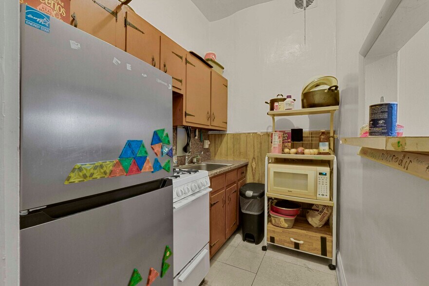 More Photos Of 2903 Saint Paul St, Baltimore Multifamily For Sale