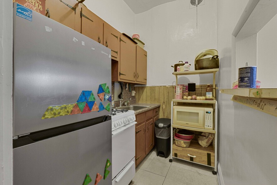 More Photos Of 2903 Saint Paul St, Baltimore Multifamily For Sale