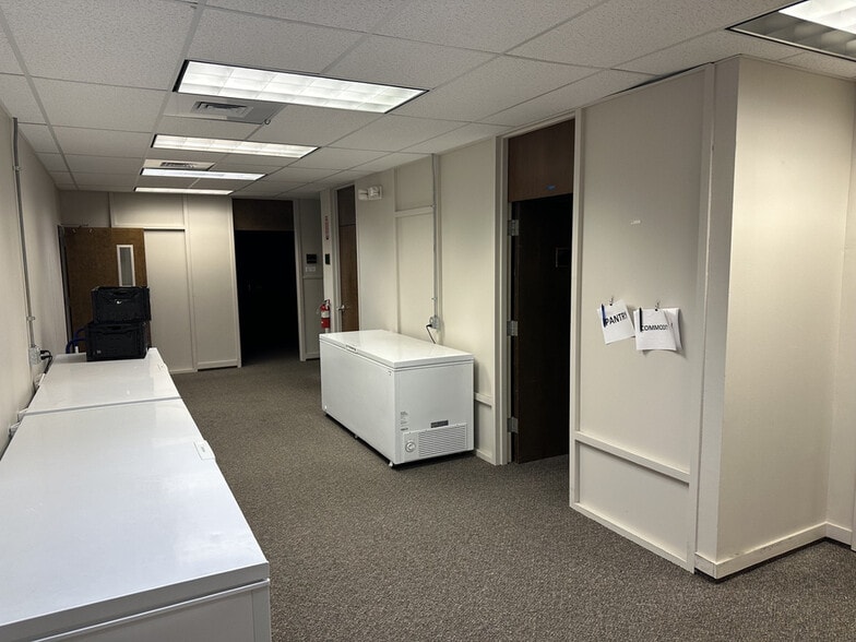More Photos Of 234 S Kansas Ave, Topeka Office For Sale