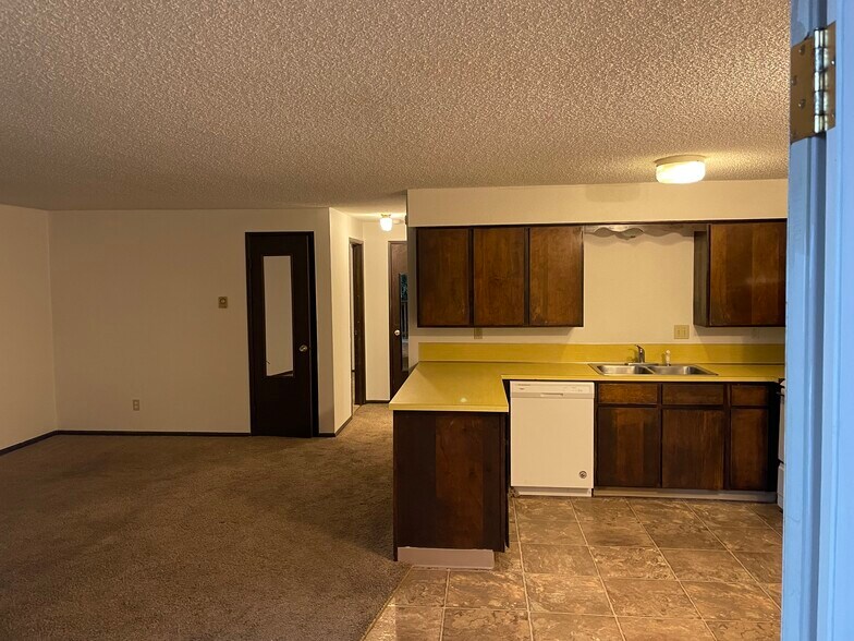 More Photos Of 1568 Minor Rd, Kelso Apartments For Sale