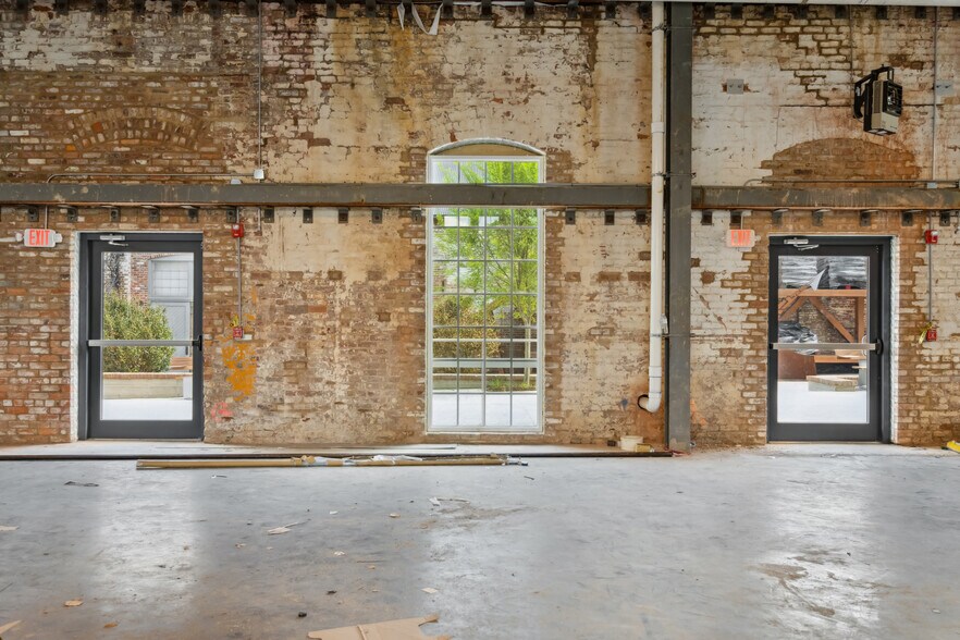 More Photos Of 651 Meeting St, Charleston Office Residential For Lease